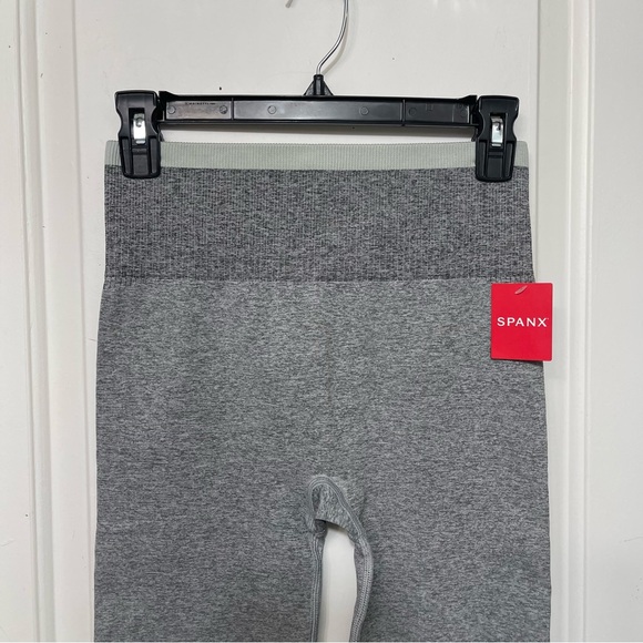 Spanx Women's Seamless Sculpt Leggings in Spacedye Cloudy Gray Size M - Picture 7 of 11